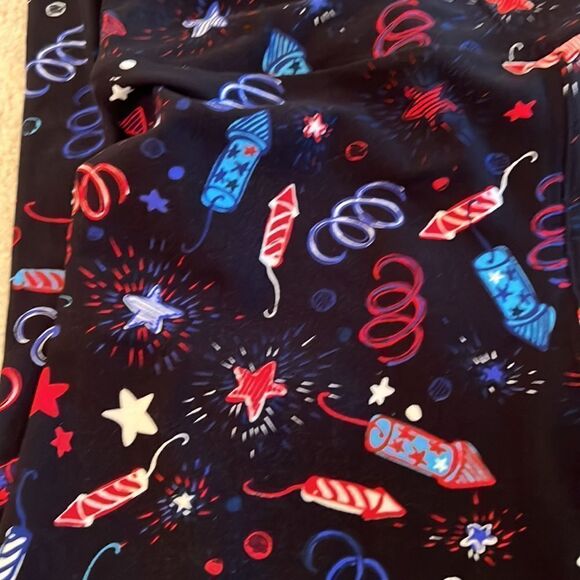 Ladies LulaRoe Tall & Curvy firework leggings. - Picture 5 of 6